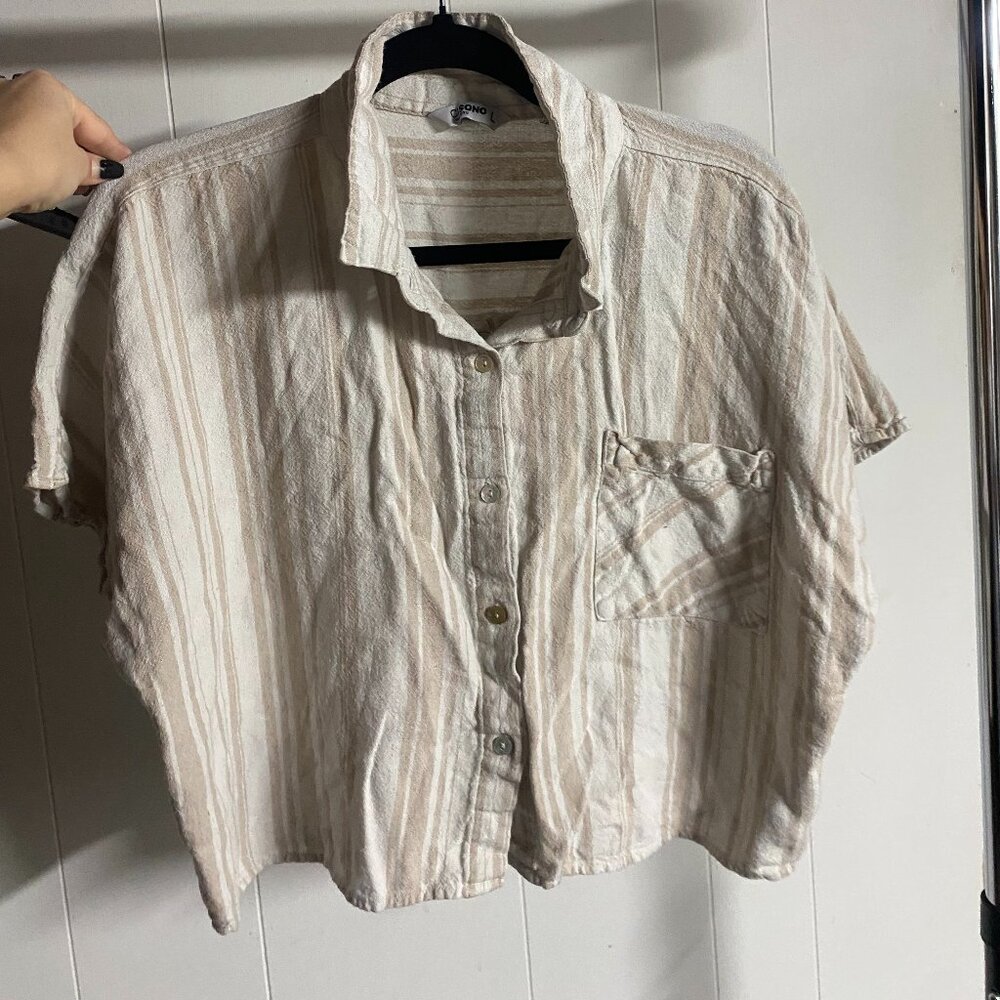 Cisono Womens Tan and White Striped Button-up